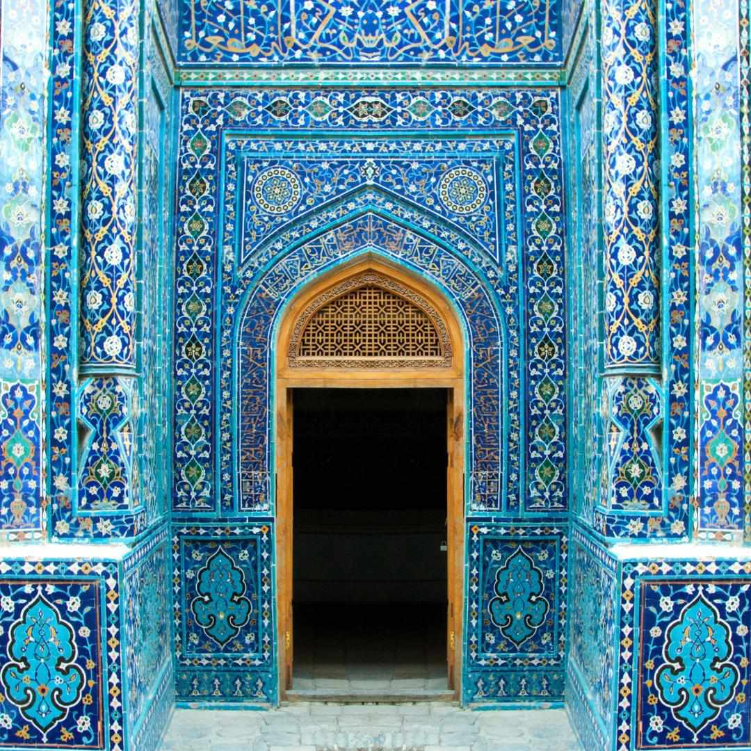 The One-Million Sibha: Lapis Lazuli and Dromedary - 100 Beads, 8mm